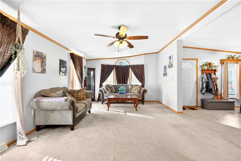 34 Jess Lane McDonald, PA 15057 - Photo 12 of 39