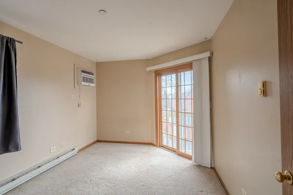$1,600 | 1345 Cunat Court, Unit 3D, Lake In The Hills, IL 60156