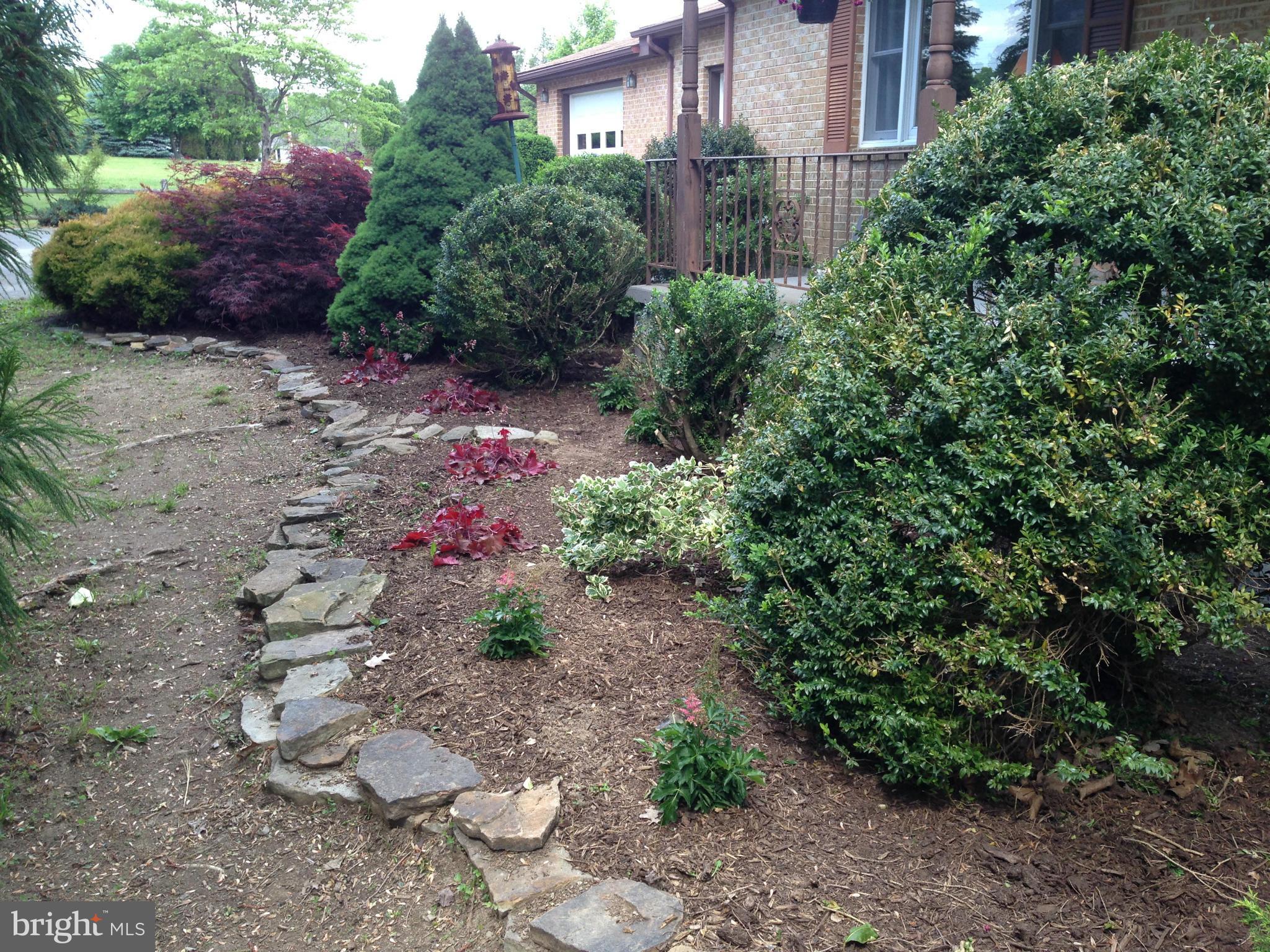 199 Hanging Tree Road Winchester, VA 22603 - Photo 4 of 26 Extensive Landscaping