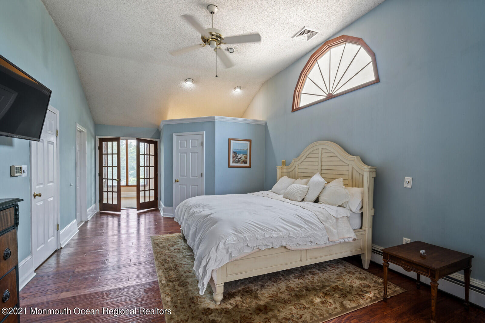 518 Province Line Road Allentown, NJ 08501 - Photo 22 of 43 Master Bedroom