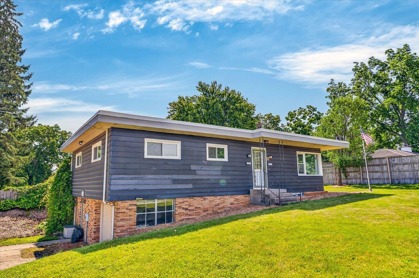 3142 Larsen Road Madison, WI 53711 - Photo 8 of 33