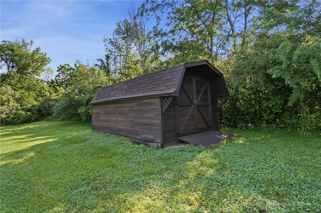 6081 Panhandle Road New Vienna, OH 45159 - Photo 43 of 45
