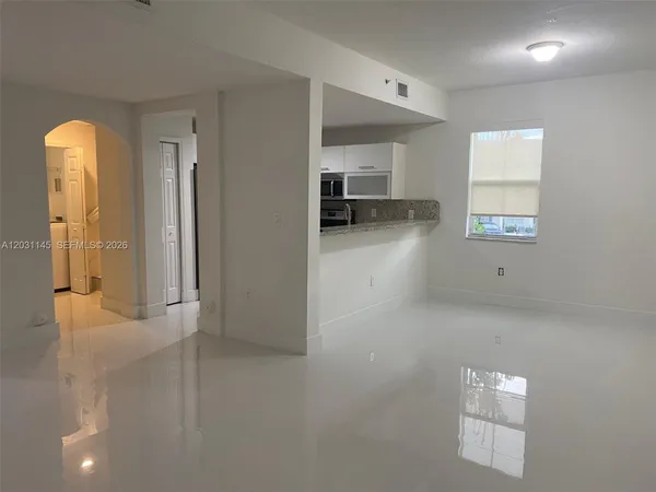 $3,000 | 11201 Northwest 83rd Street, Unit 202, Doral, FL 33178