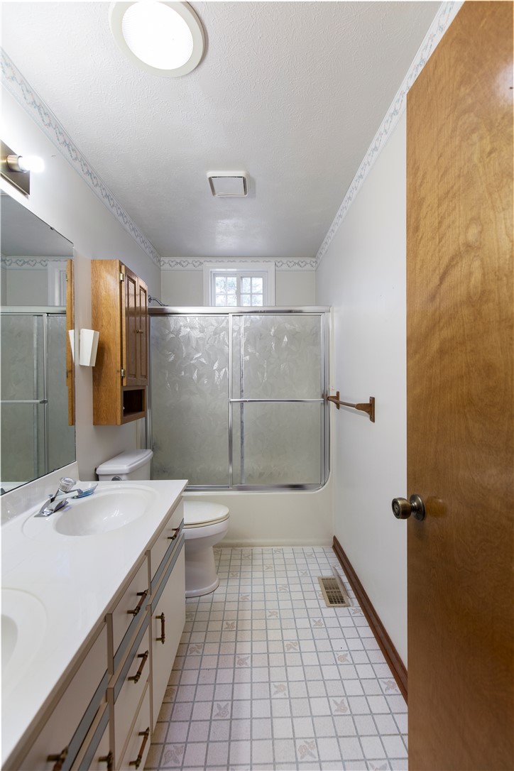 237 Deer Hollow Lane Seneca, SC 29678 - Photo 11 of 42