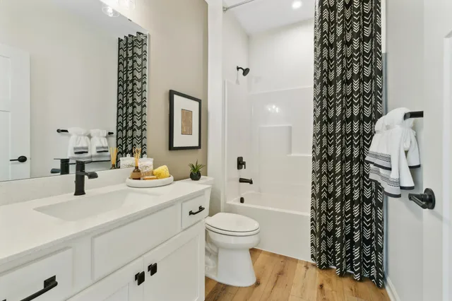 $696,940 | 6617 Wolfberry Curve, Minnetrista, MN 55331