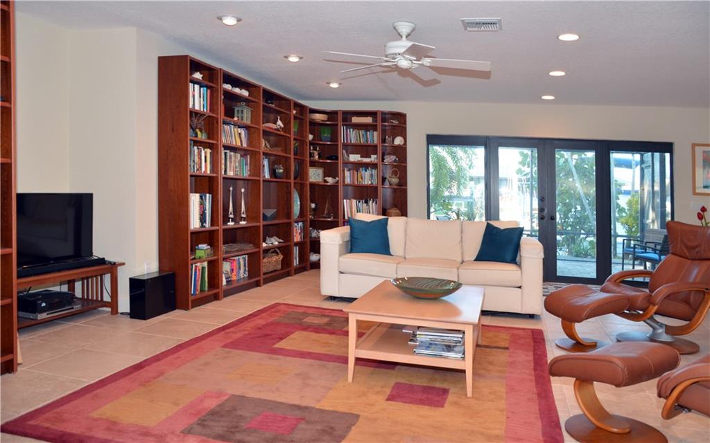 1689 Southwest Dyer Point Road Palm City, FL 34990 - Photo 11 of 27 Gallery Image 11
