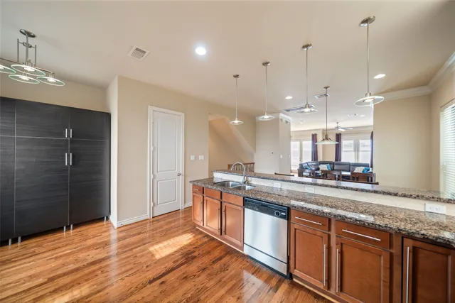 $525,000 | 1728 Dart Street, Houston, TX 77007
