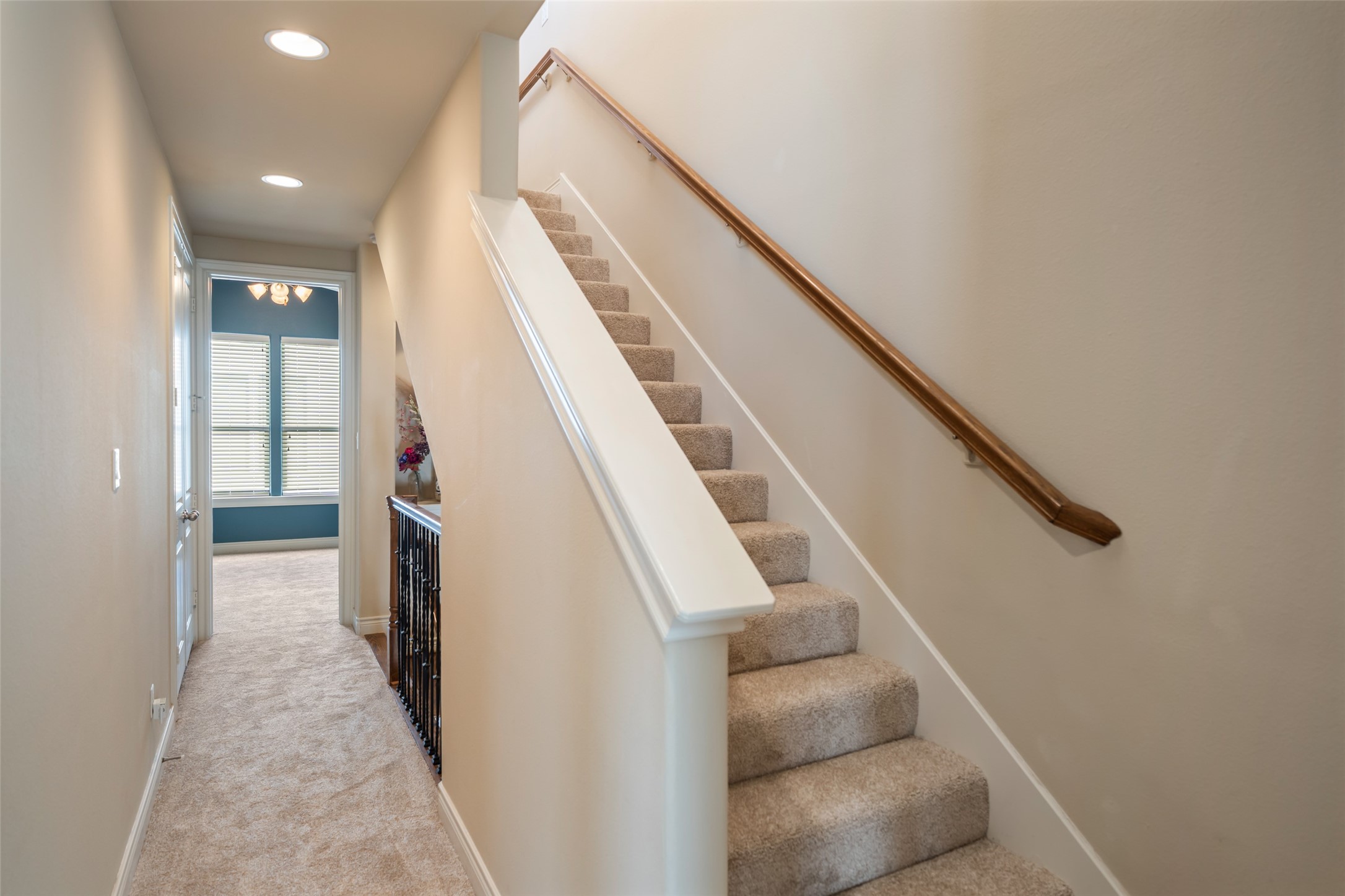 1728 Dart Street Houston, TX 77007 - Photo 24 of 37 a view of entryway