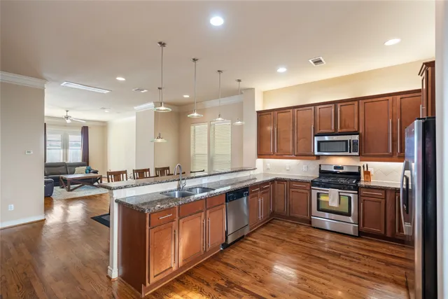 $525,000 | 1728 Dart Street, Houston, TX 77007