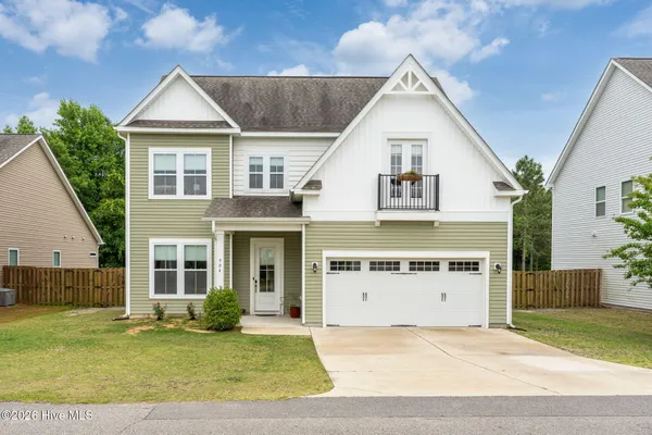 $479,900 | 904 West Arboria Drive, Hampstead, NC 28443