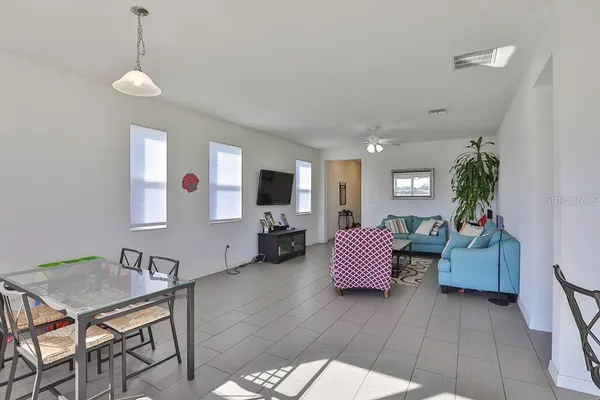 $2,195 | 10546 Medford Lakes Drive, Riverview, FL 33578