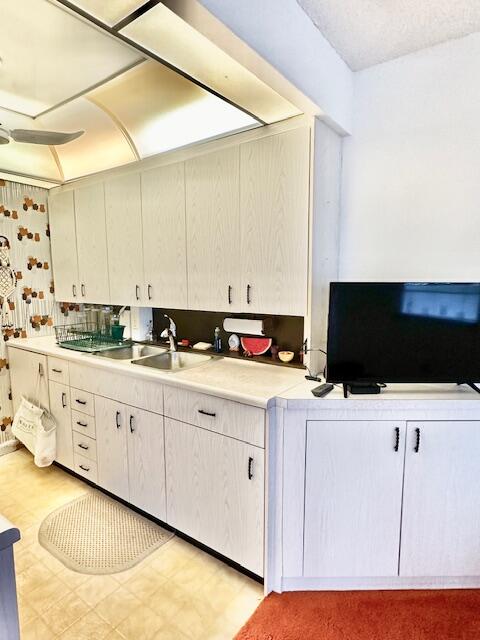 2057 Exeter Boca Raton, FL 33434 - Photo 4 of 35 Kitchen