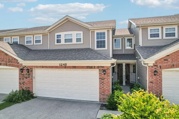 $337,900 | 1245 Prairie View Parkway, Cary, IL 60013