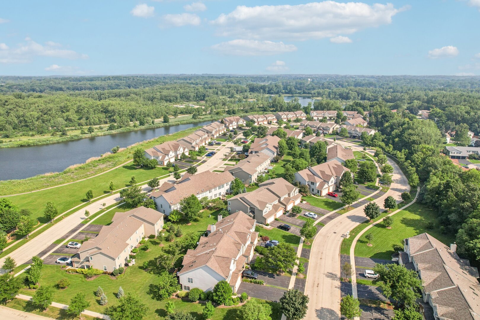 1245 Prairie View Parkway Cary, IL 60013 - Photo 32 of 44