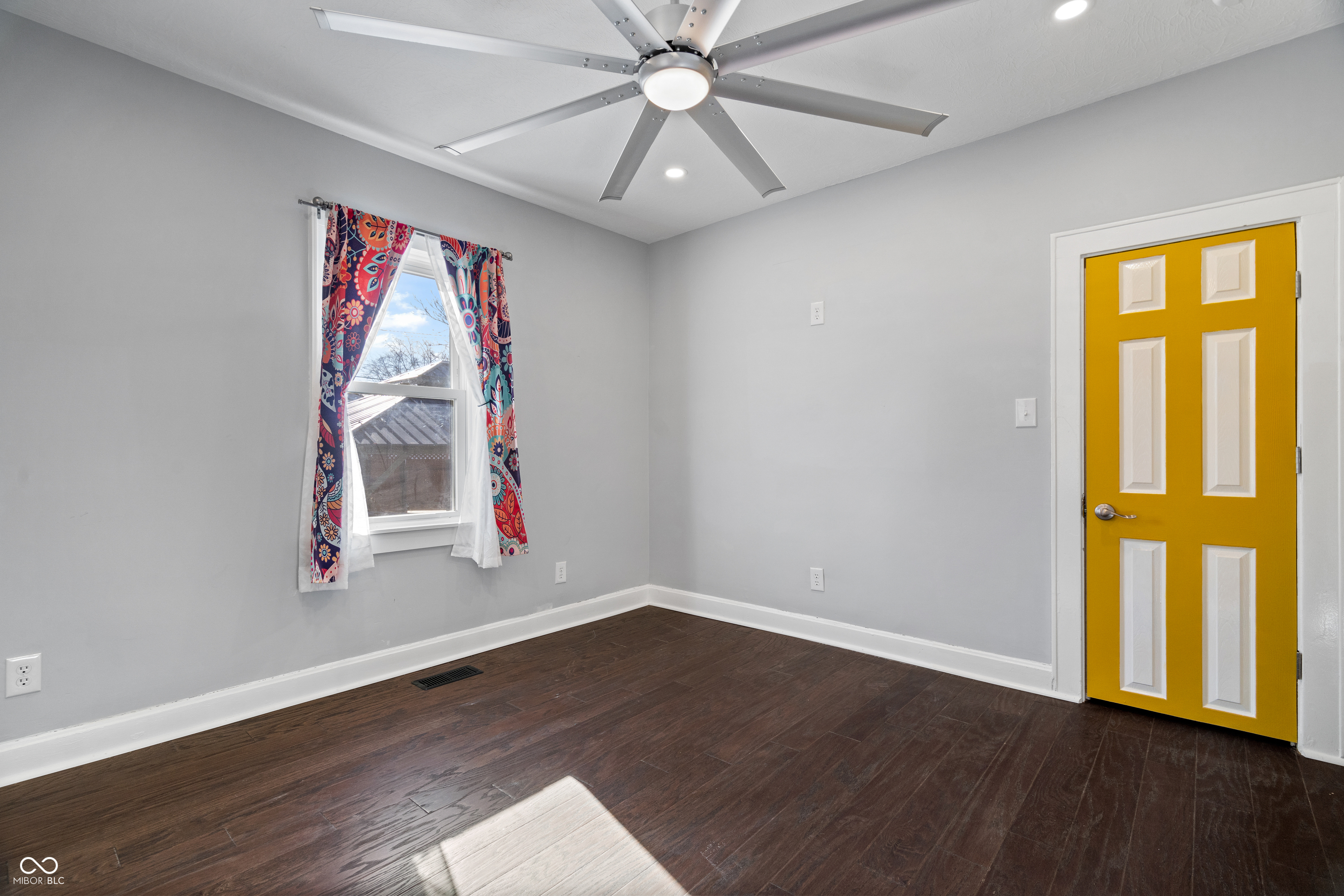 343 West 6th Street Anderson, IN 46016 - Photo 16 of 35