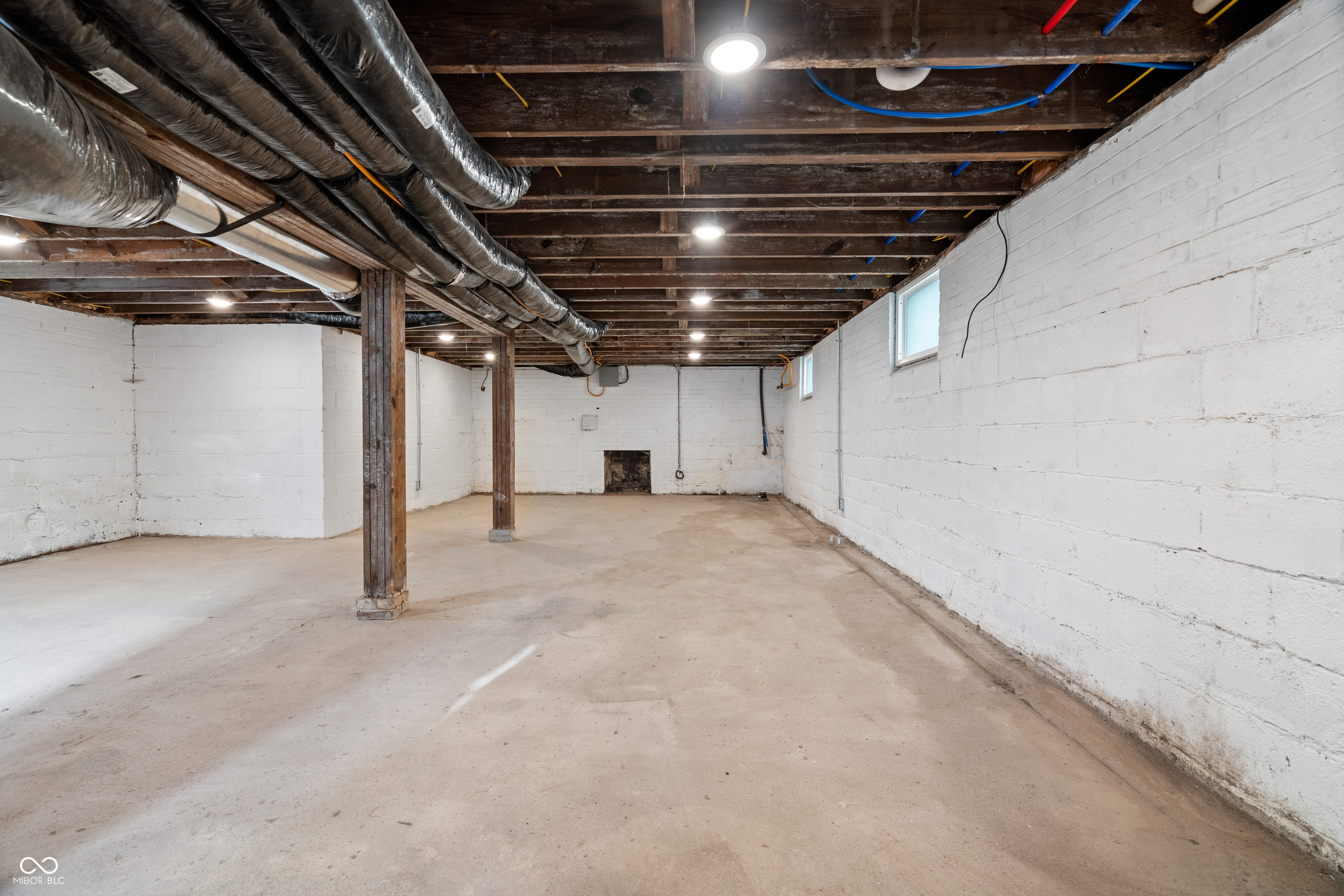 343 West 6th Street Anderson, IN 46016 - Photo 23 of 35