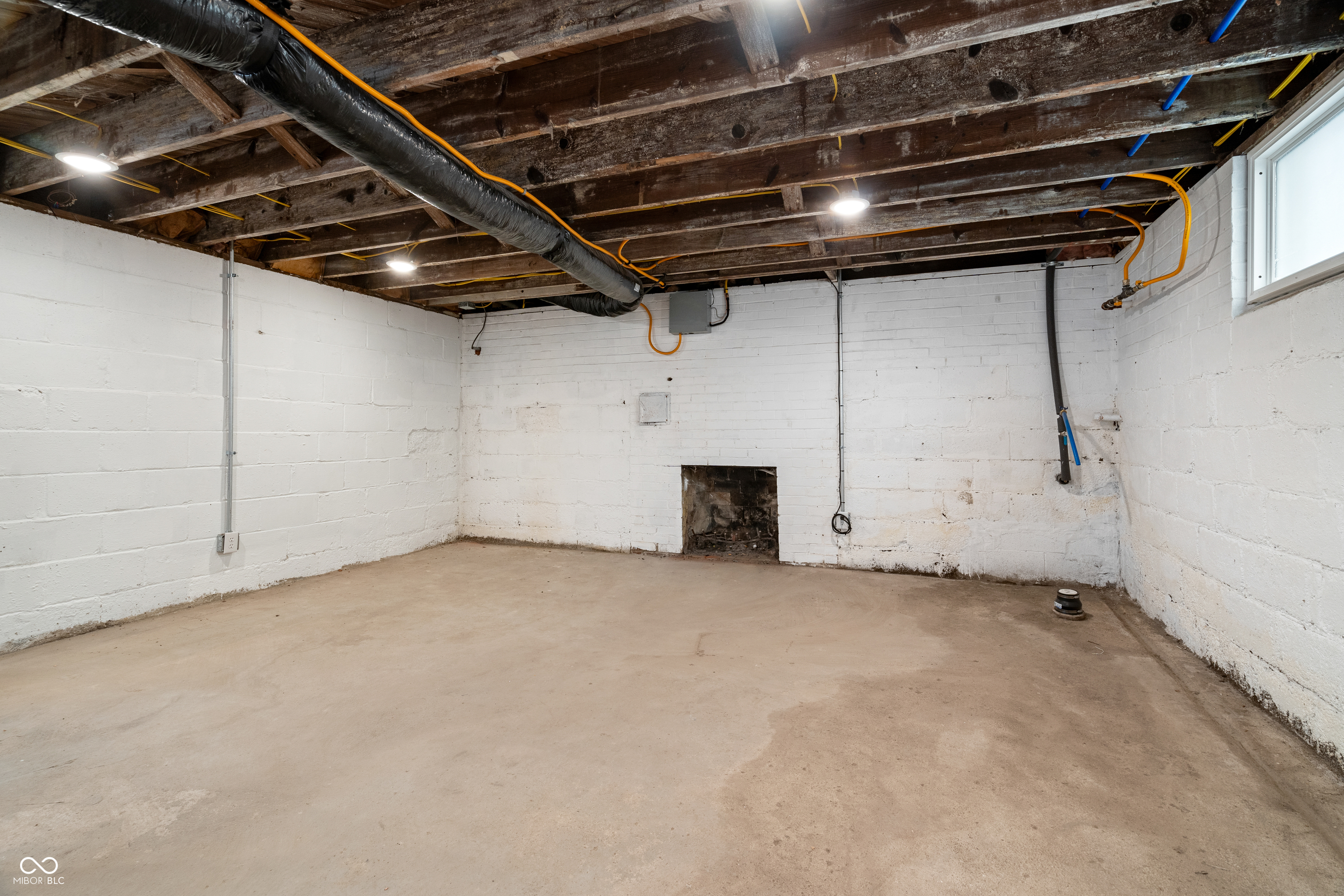 343 West 6th Street Anderson, IN 46016 - Photo 24 of 35