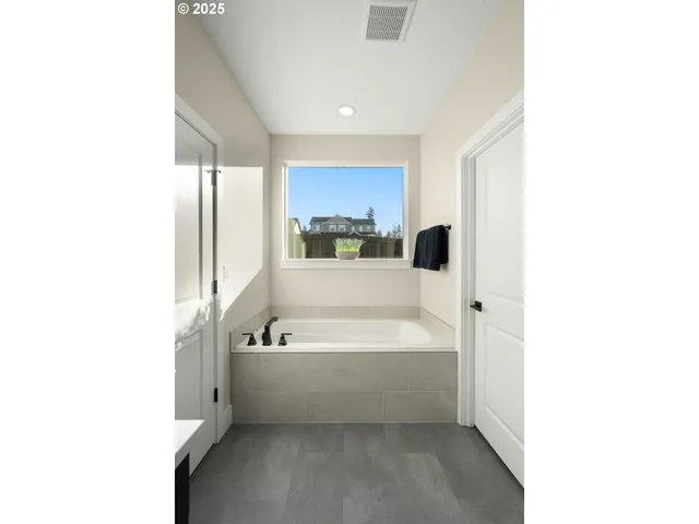 $849,000 | 3614 Northeast 169th Way, Vancouver, WA 98686