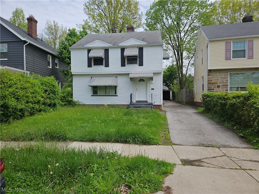 931 Yellowstone Road Cleveland, OH 44121 - Photo 2 of 48 Gallery Image 2