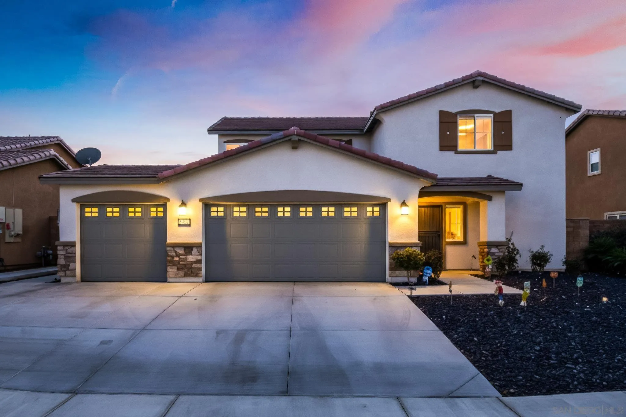 32089 Bunkhouse Road Winchester, CA 92596 - Photo 1 of 26 a front view of a house