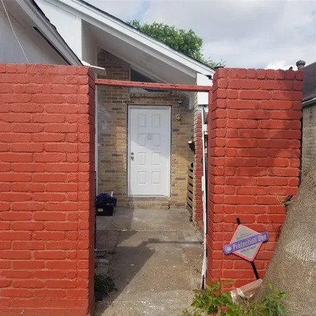 $1,550 | 6342 Gladewell Drive, Houston, TX 77072