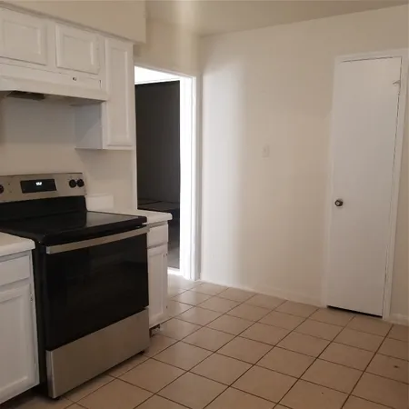 $1,550 | 6342 Gladewell Drive, Houston, TX 77072