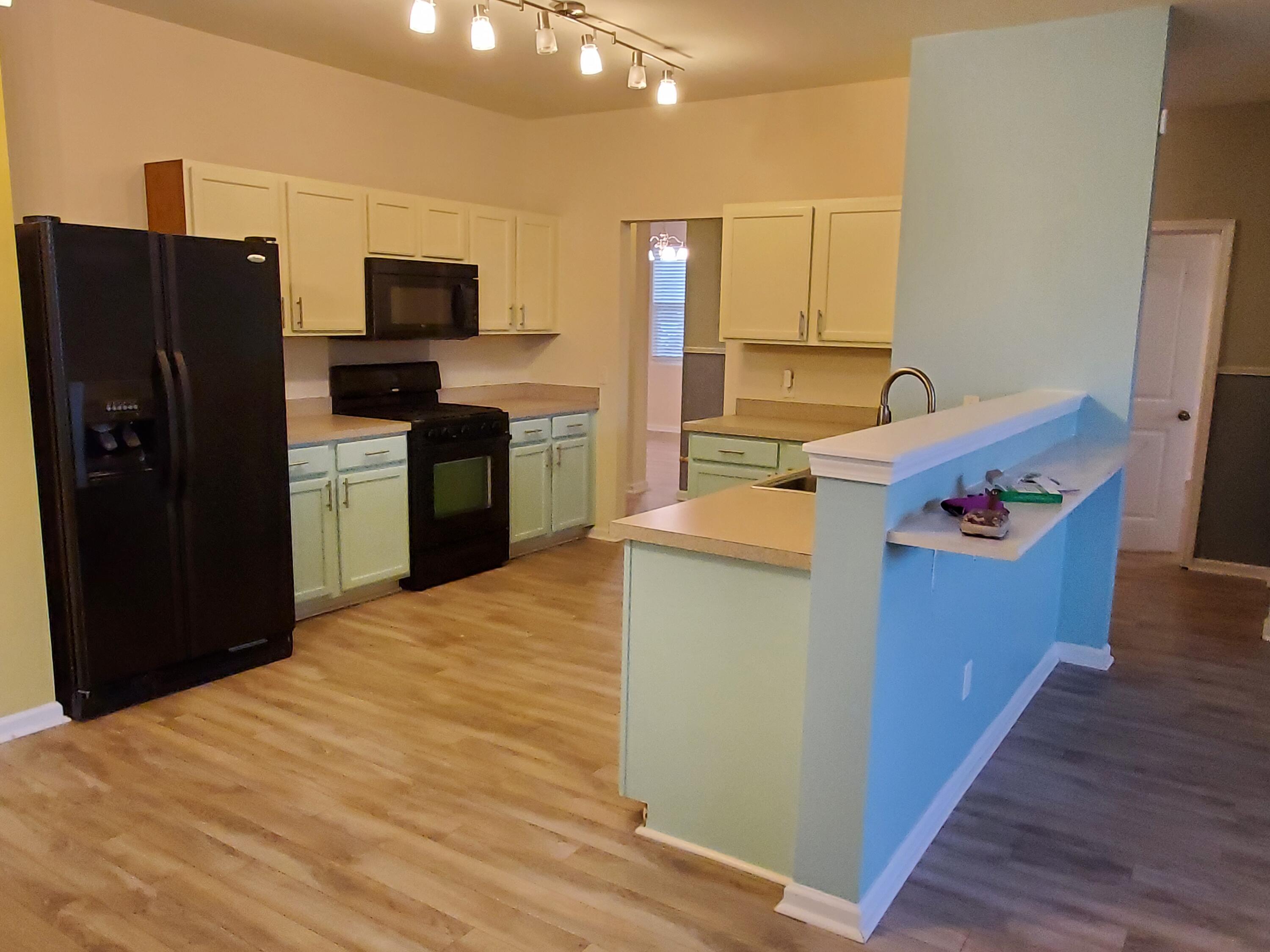 121 Decatur Drive Summerville, SC 29486 - Photo 5 of 32 Decatur 34