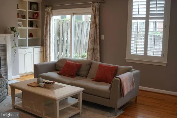$4,300 | 6673 McLean Drive, McLean, VA 22101