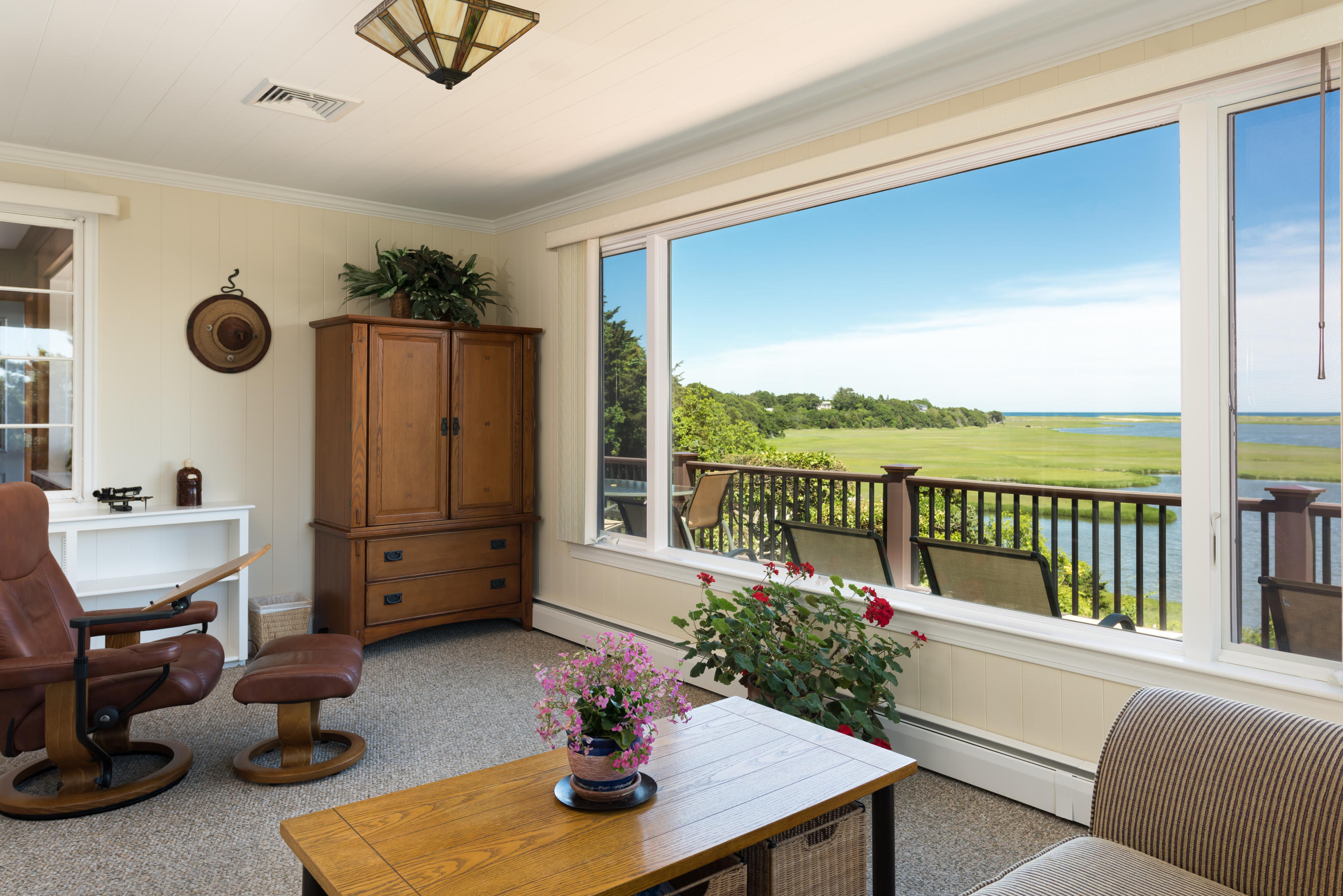 71 Briar Spring Road Orleans, MA 02653 - Photo 27 of 45 a living room with furniture