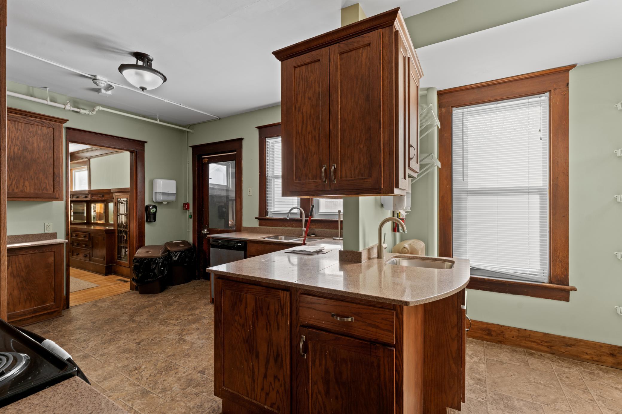 818 1st Street Southwest Rochester, MN 55902 - Photo 14 of 50