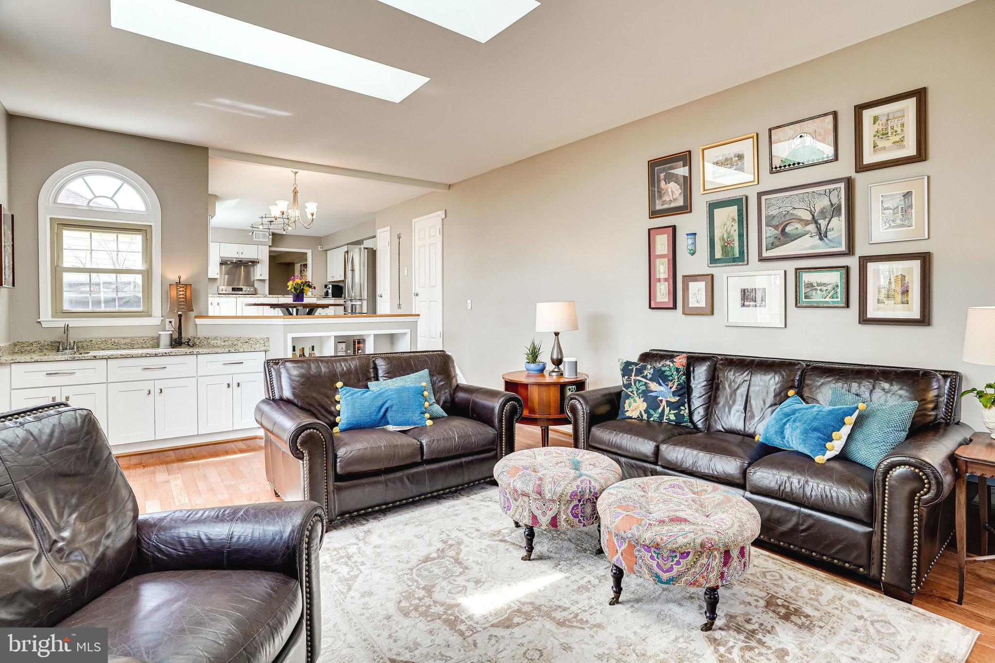 6829 Camus Place Springfield, VA 22152 - Photo 2 of 41