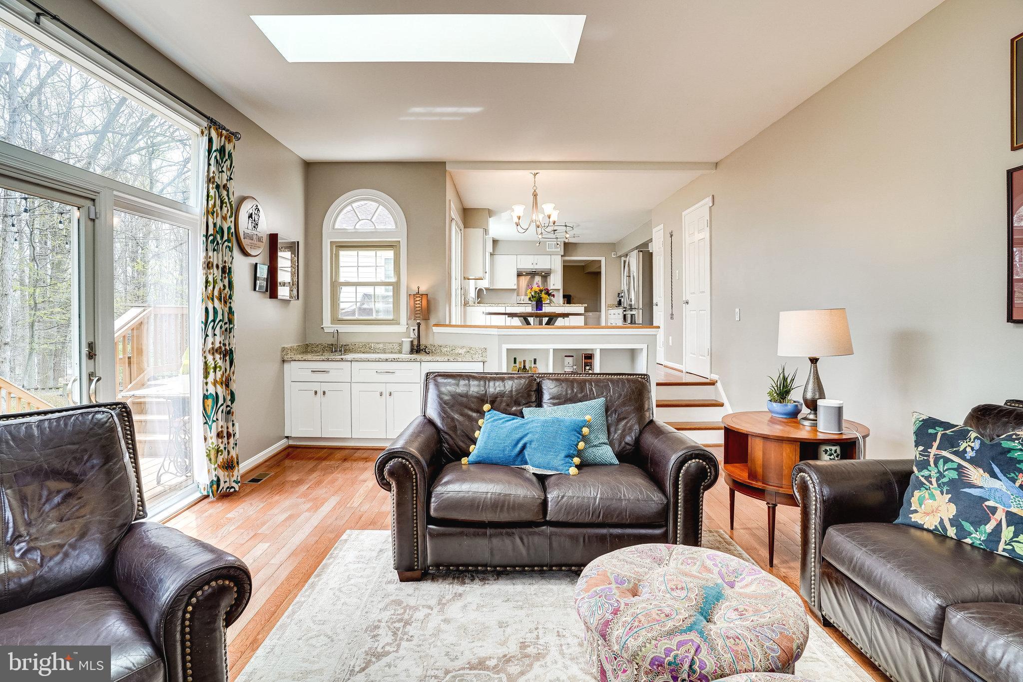 6829 Camus Place Springfield, VA 22152 - Photo 3 of 41