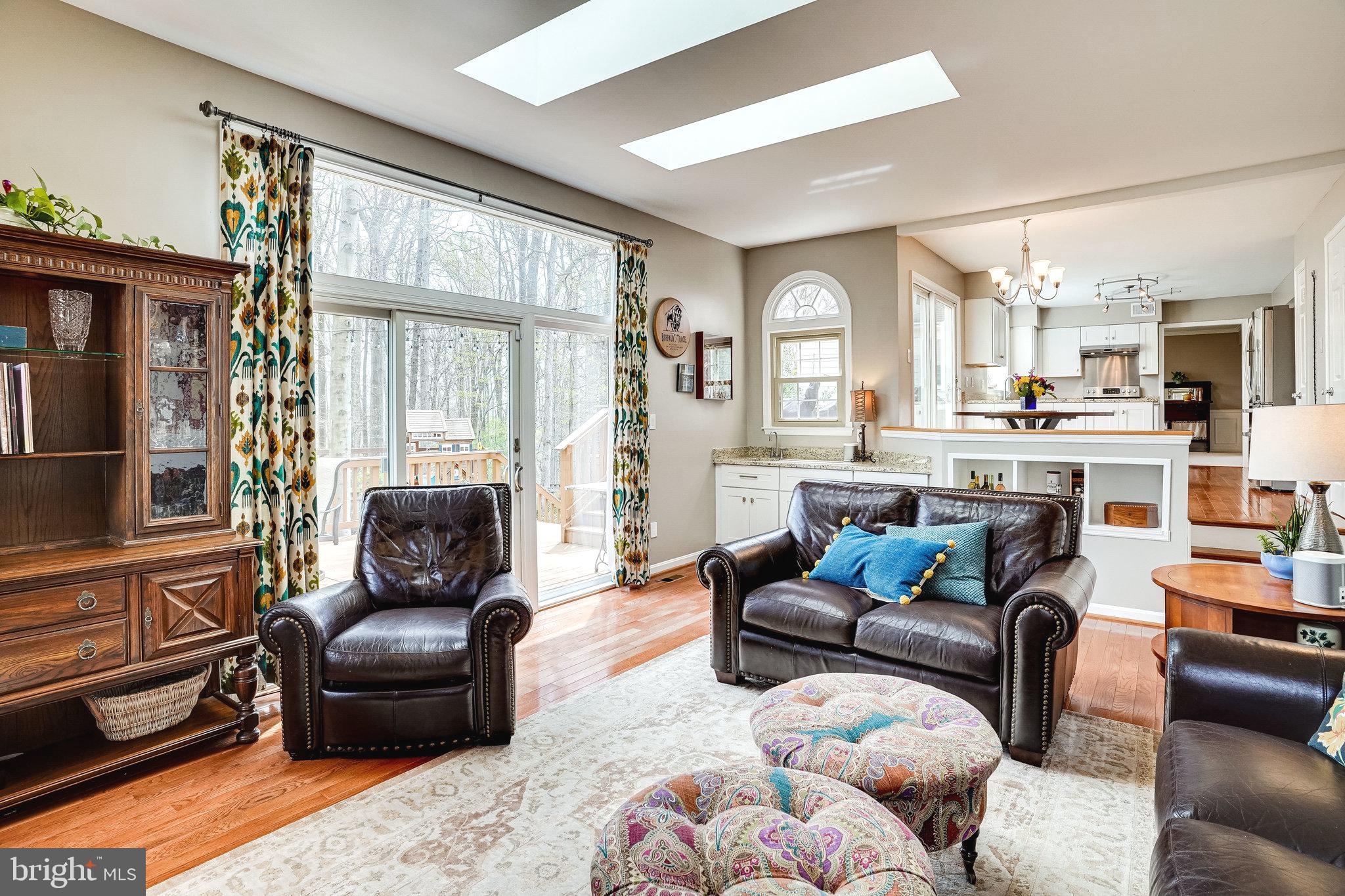 6829 Camus Place Springfield, VA 22152 - Photo 4 of 41