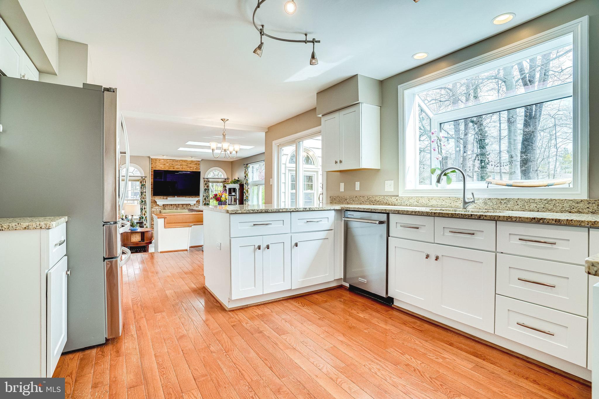 6829 Camus Place Springfield, VA 22152 - Photo 7 of 41