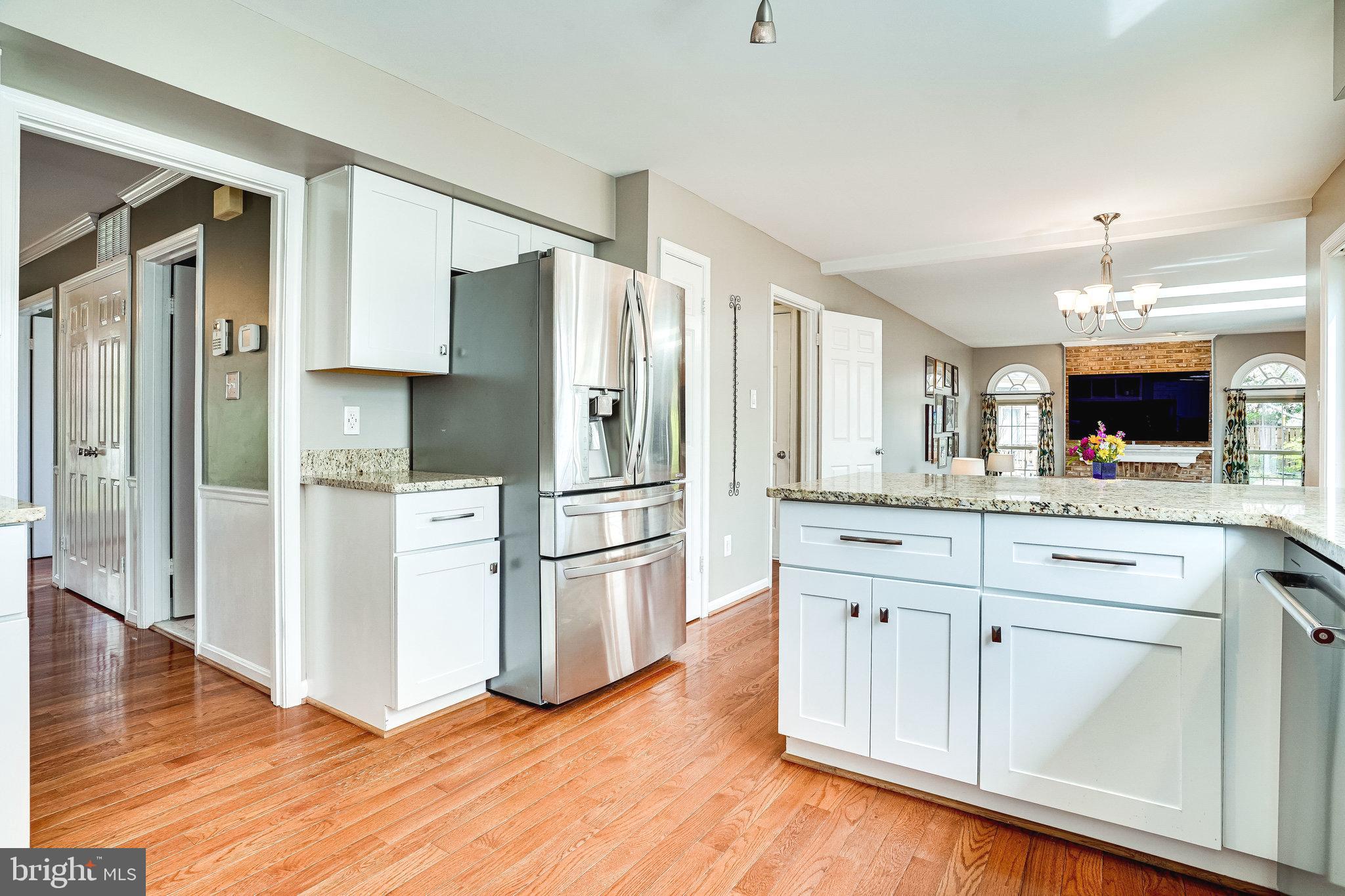 6829 Camus Place Springfield, VA 22152 - Photo 10 of 41