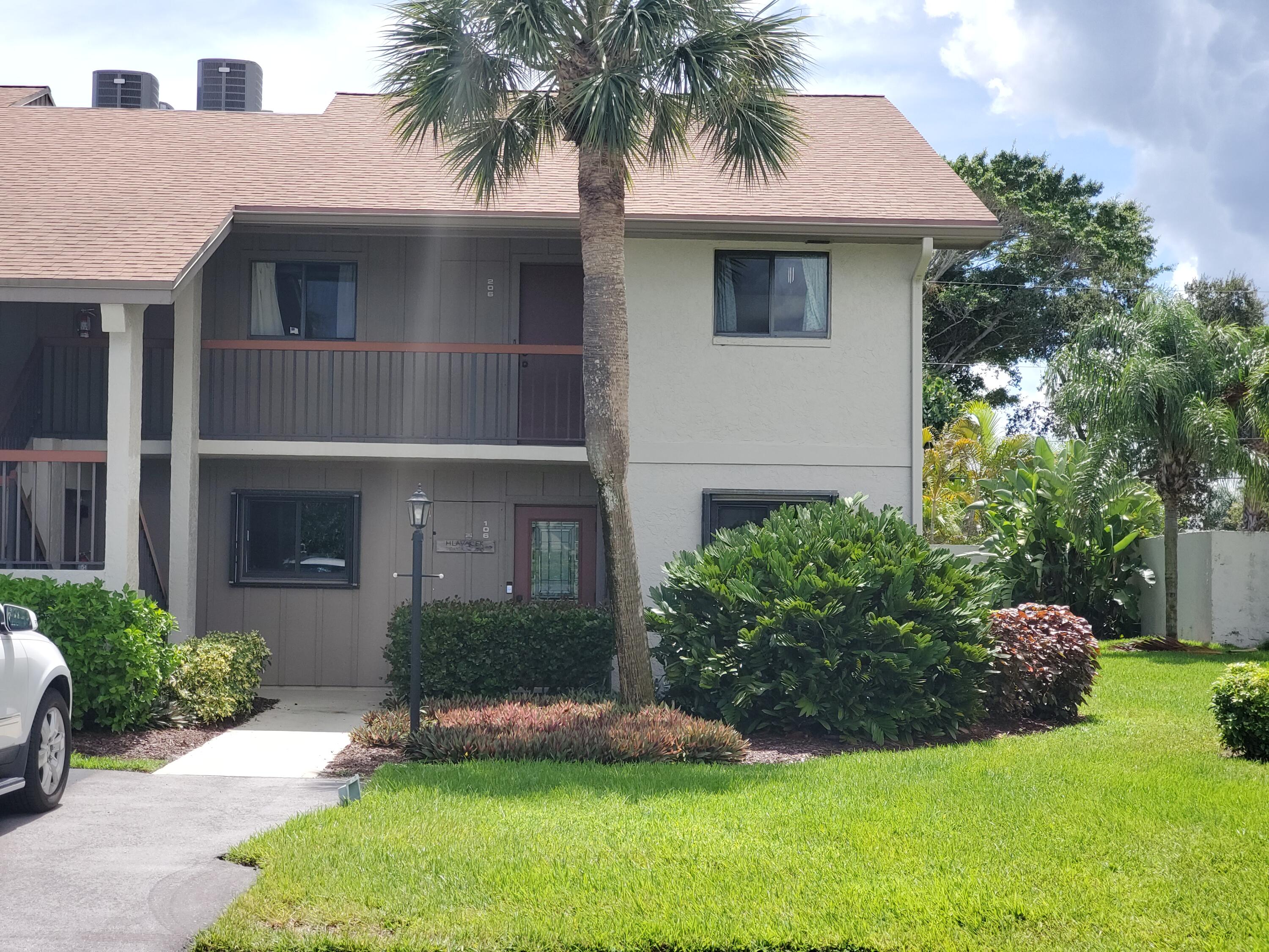 1600 Northeast Dixie Highway, Unit 9206 Jensen Beach, FL 34957 - Photo 9 of 33 9-206 Outside Front