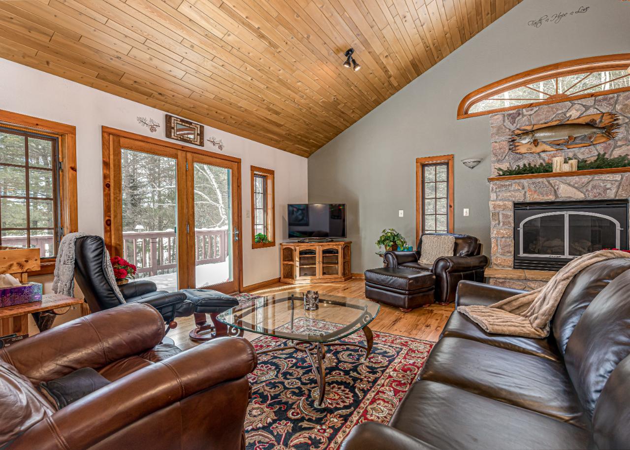 10426 Howards End Road Minocqua, WI 54548 - Photo 6 of 35 Gallery Image 6