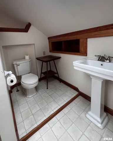 $117,900 | 593 Knox Road 2000 North, Wataga, IL 61488