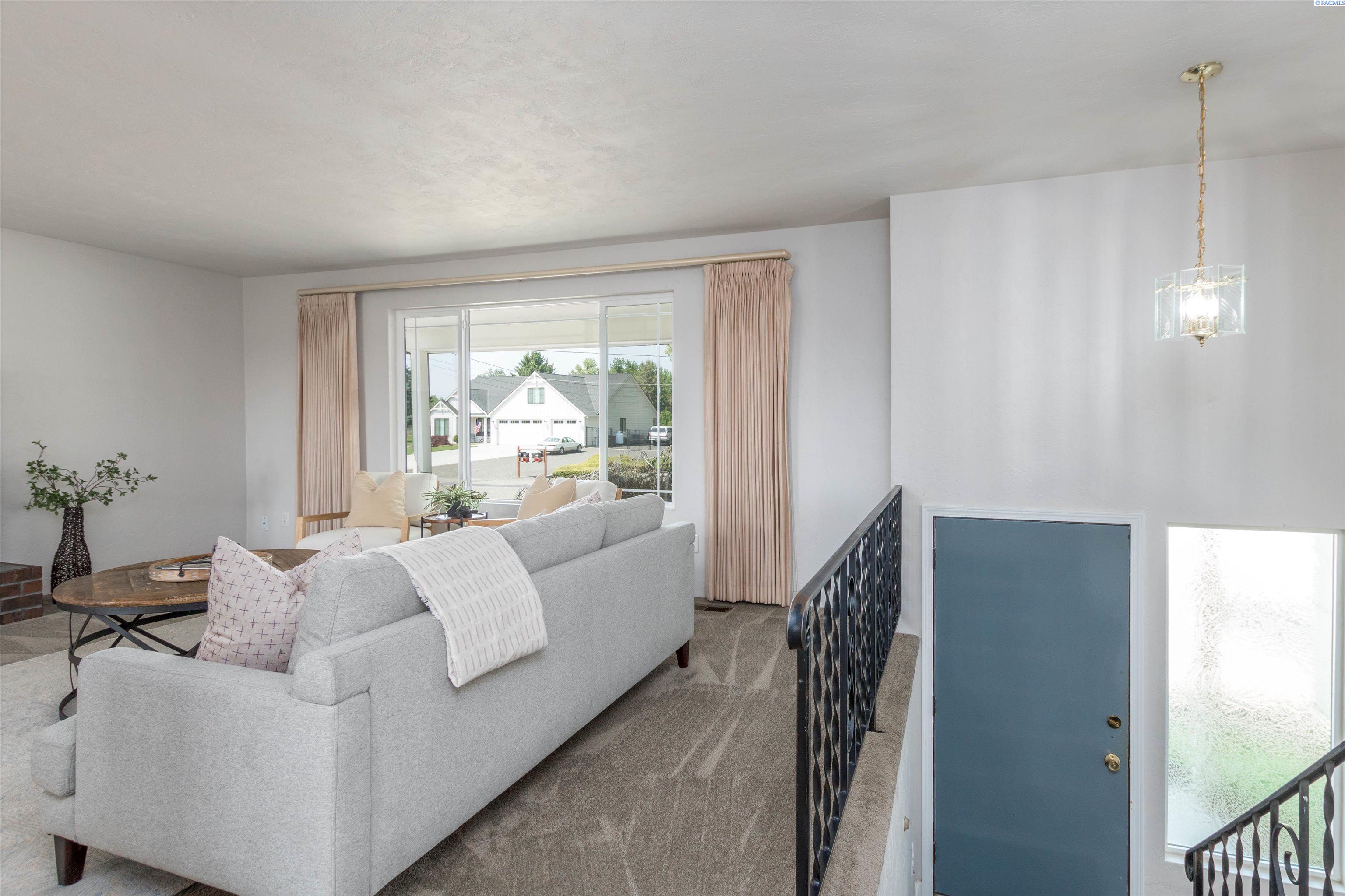9012 West Franklin Road Pasco, WA 99301 - Photo 7 of 39 Gallery Image 7