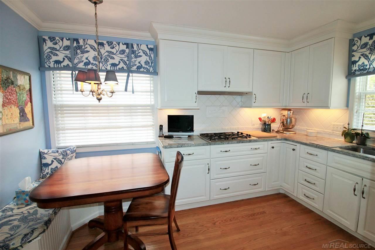 307 McMillan Road Grosse Pointe, MI 48236 - Photo 16 of 48 50010881-15.JPG