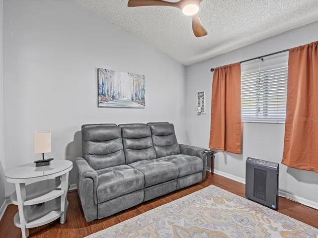 $299,990 | 4130 Capland Avenue, Clermont, FL 34711