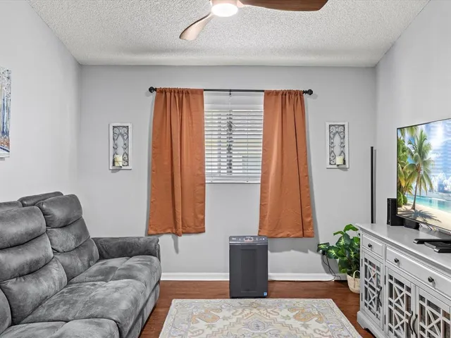 $299,990 | 4130 Capland Avenue, Clermont, FL 34711