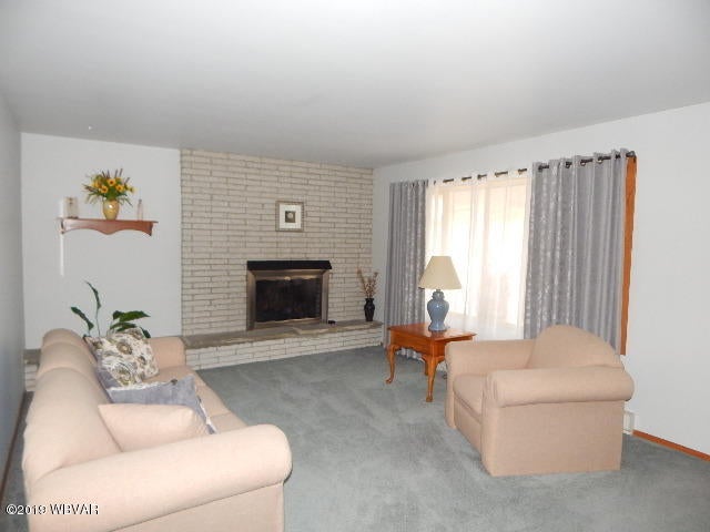 7 formal living room