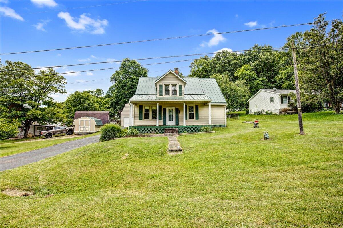 726 Boving Road Lancaster, OH 43130 - Photo 2 of 51 01-0X6A7477_8_9