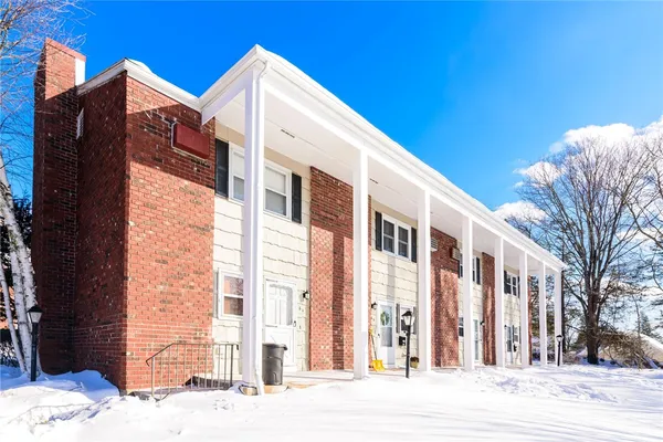 $315,000 | 19 Crestview Drive, Unit C, Westerly, RI 02891