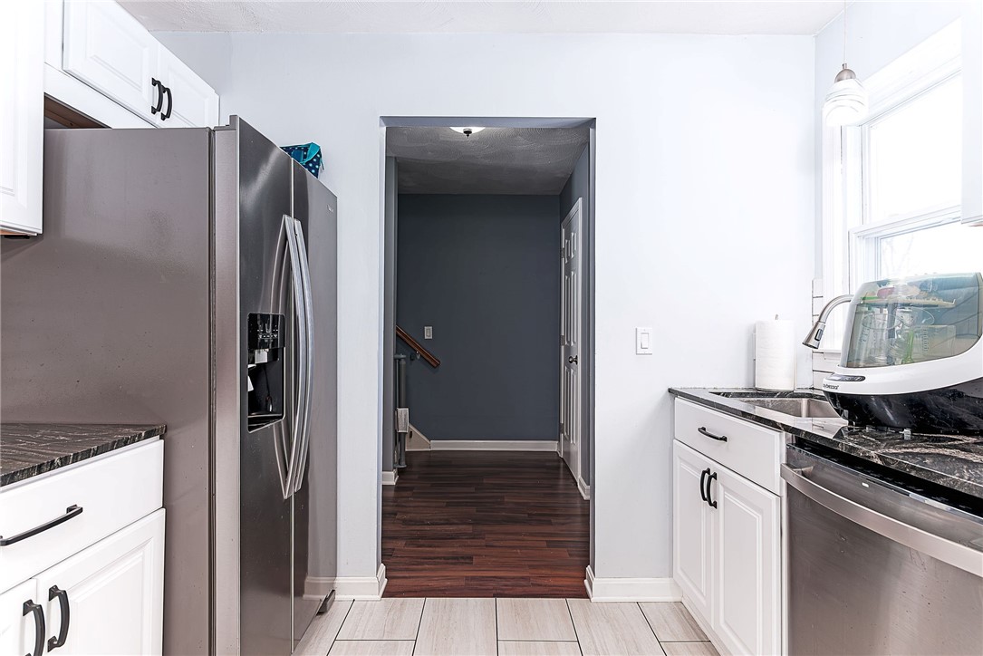 19 Crestview Drive, Unit C Westerly, RI 02891 - Photo 5 of 34