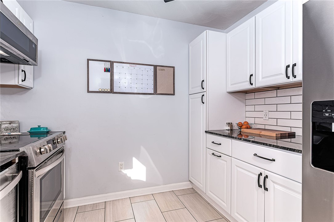 19 Crestview Drive, Unit C Westerly, RI 02891 - Photo 6 of 34