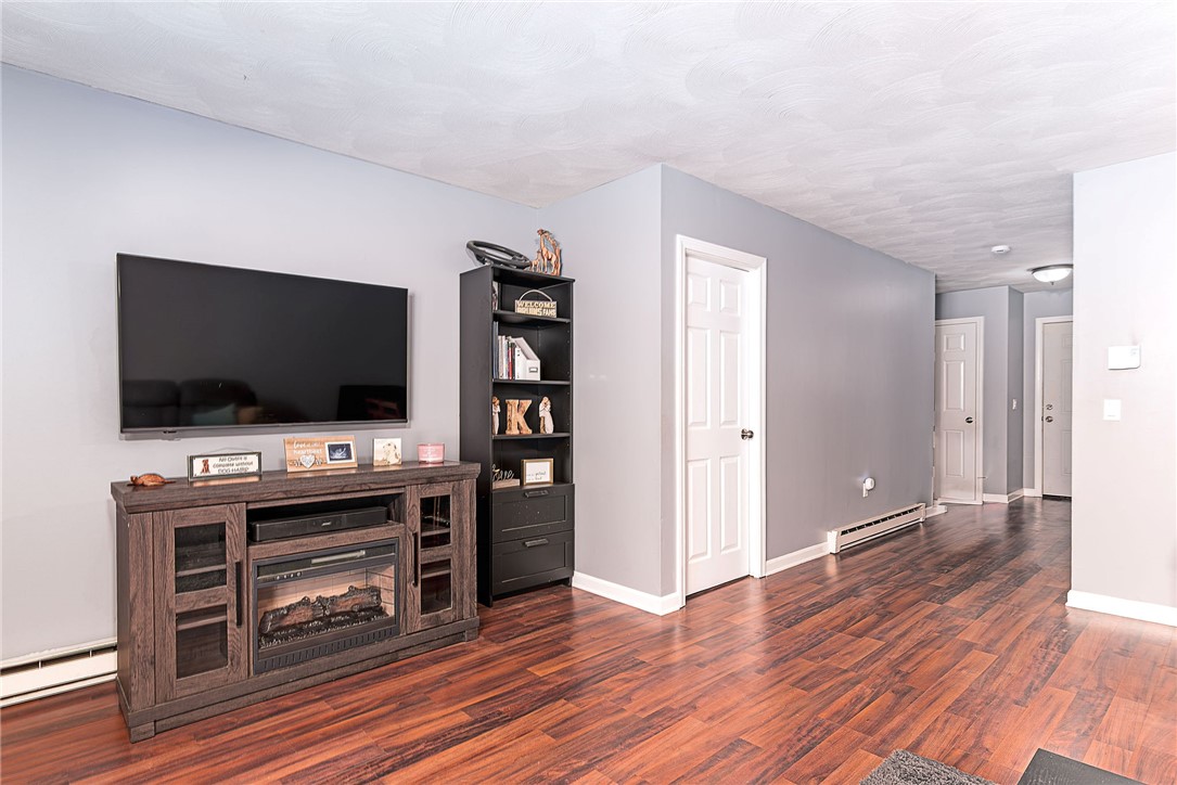 19 Crestview Drive, Unit C Westerly, RI 02891 - Photo 9 of 34