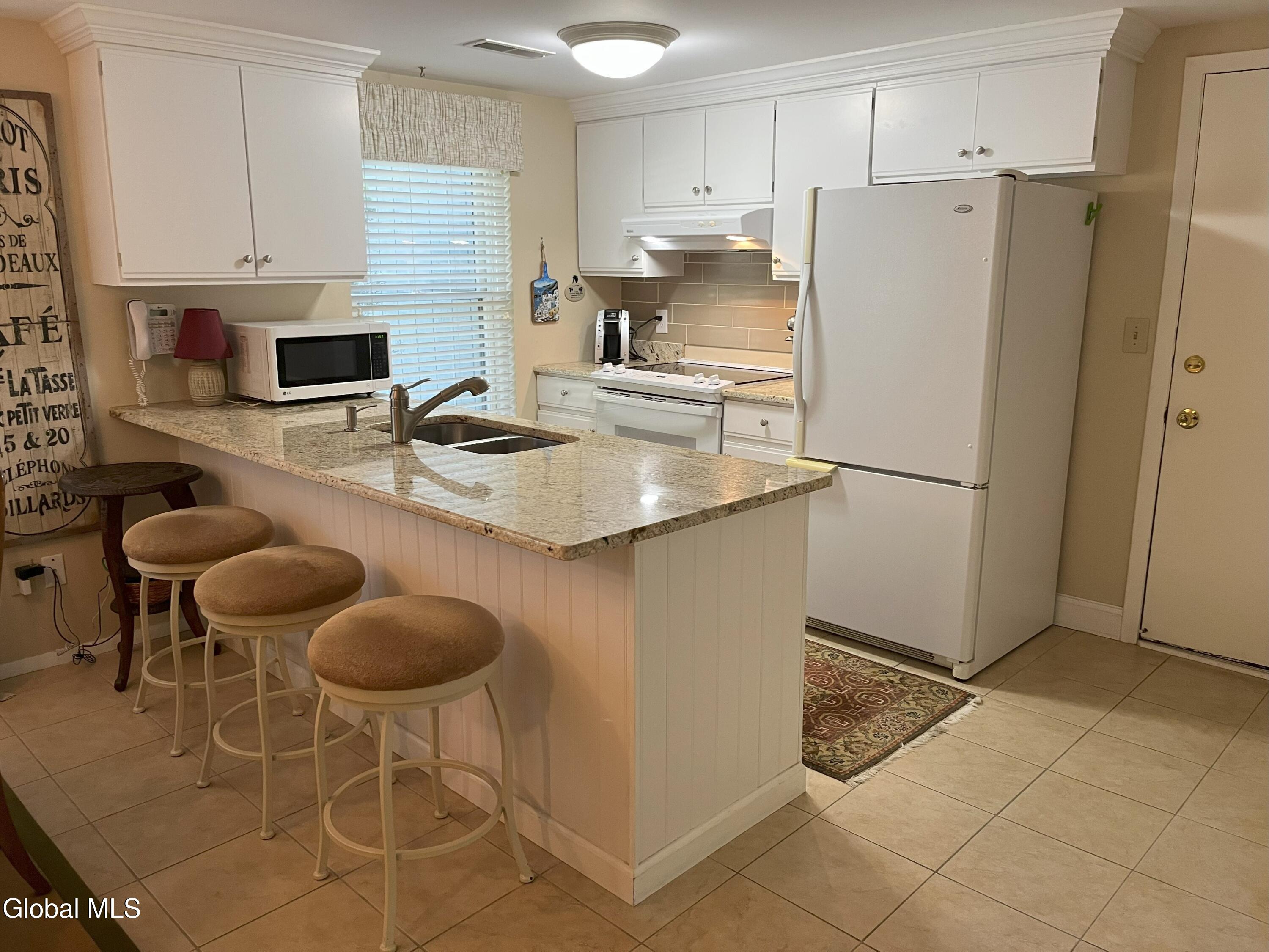 250 Thimbleberry Road Ballston Spa, NY 12020 - Photo 10 of 29 10) 64245-68ef92856e6d0