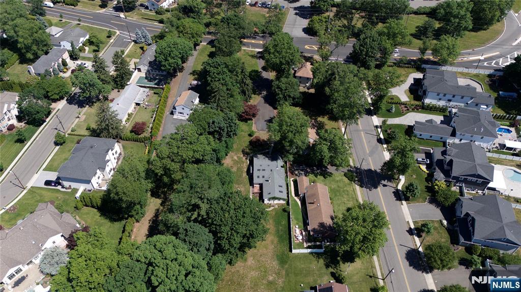38 B West Ridgewood Avenue Paramus, NJ 07652 - Photo 6 of 15